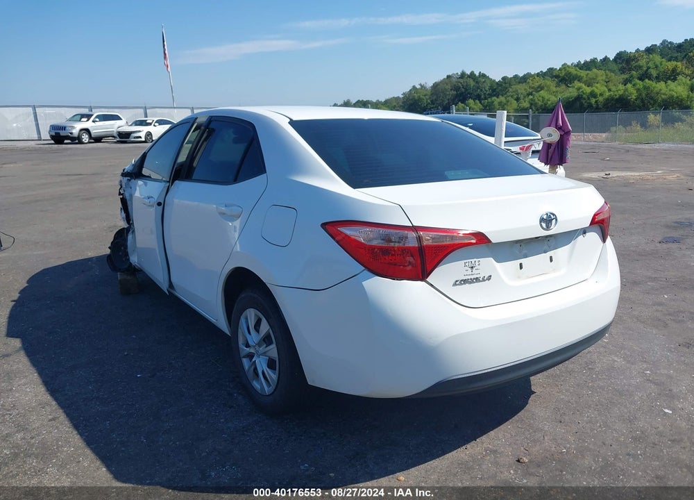2017 TOYOTA COROLLA L VIN: 5YFBURHE8HP615981