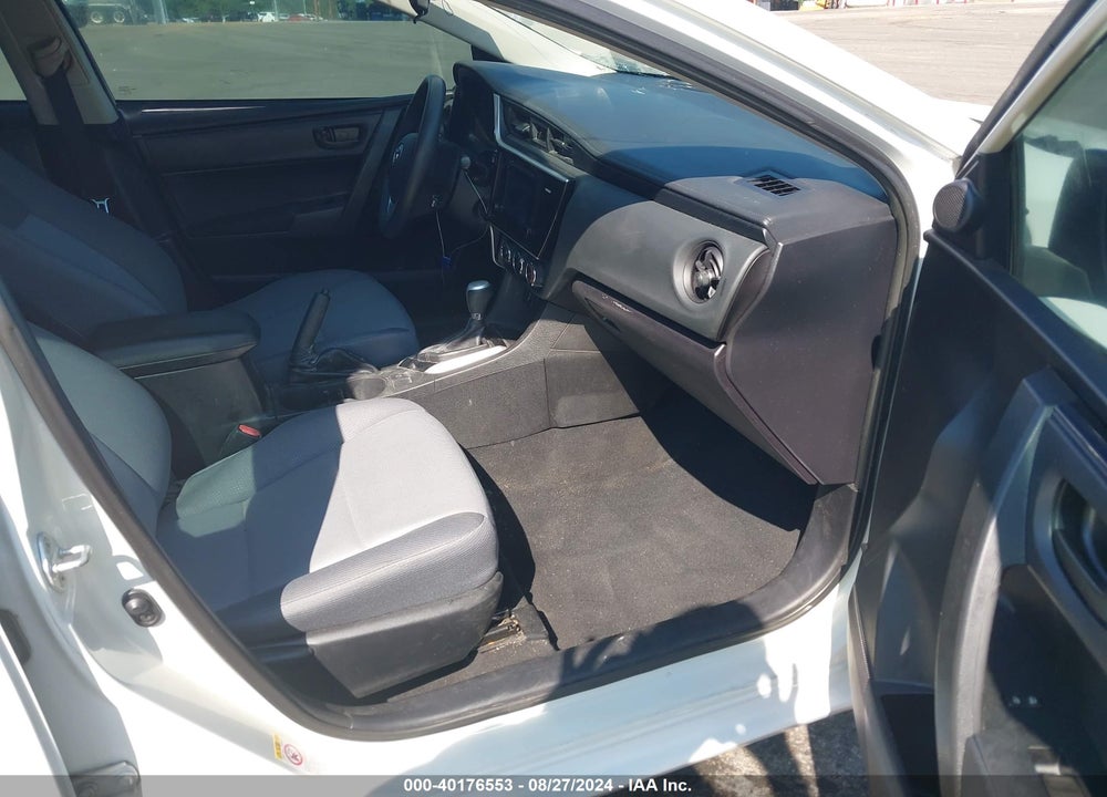2017 TOYOTA COROLLA L VIN: 5YFBURHE8HP615981