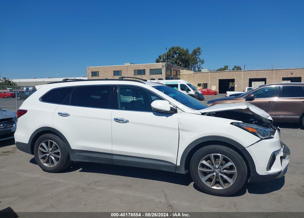2017 HYUNDAI SANTA FE VIN: KM8SN4HF3HU219352