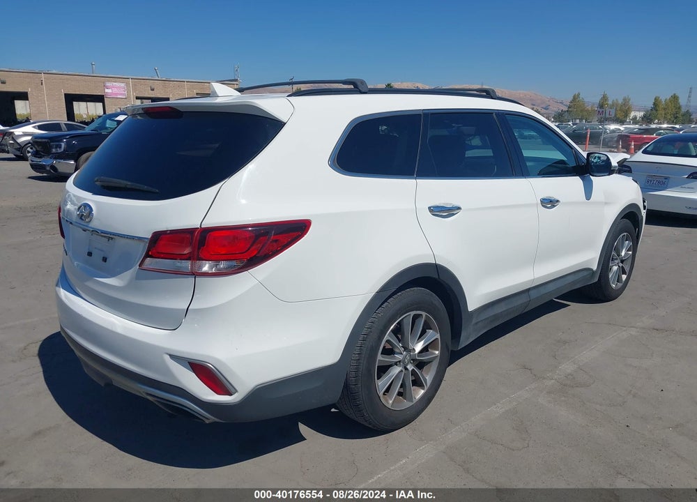 2017 HYUNDAI SANTA FE VIN: KM8SN4HF3HU219352