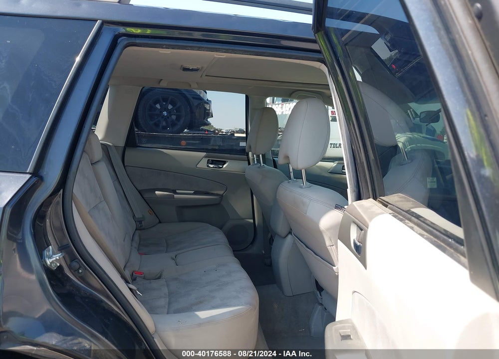 2010 SUBARU FORESTER 2.5X PREMIUM VIN: JF2SH6CC1AH777785