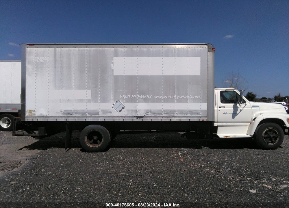 1996 FORD F800 VIN: 1FDNF80CXTVA10115