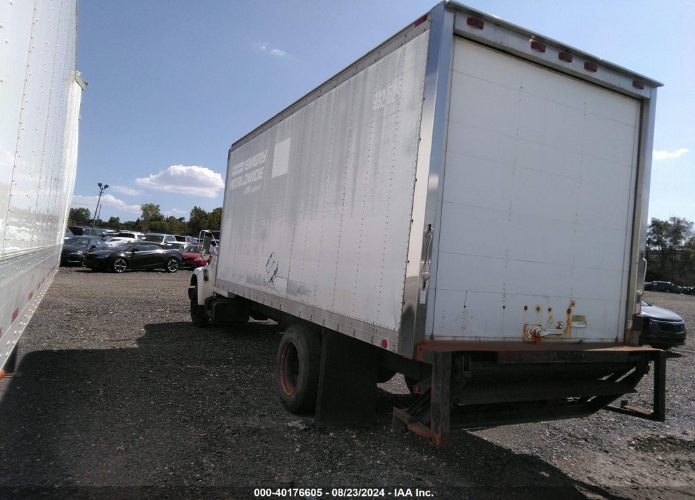 1996 FORD F800 VIN: 1FDNF80CXTVA10115