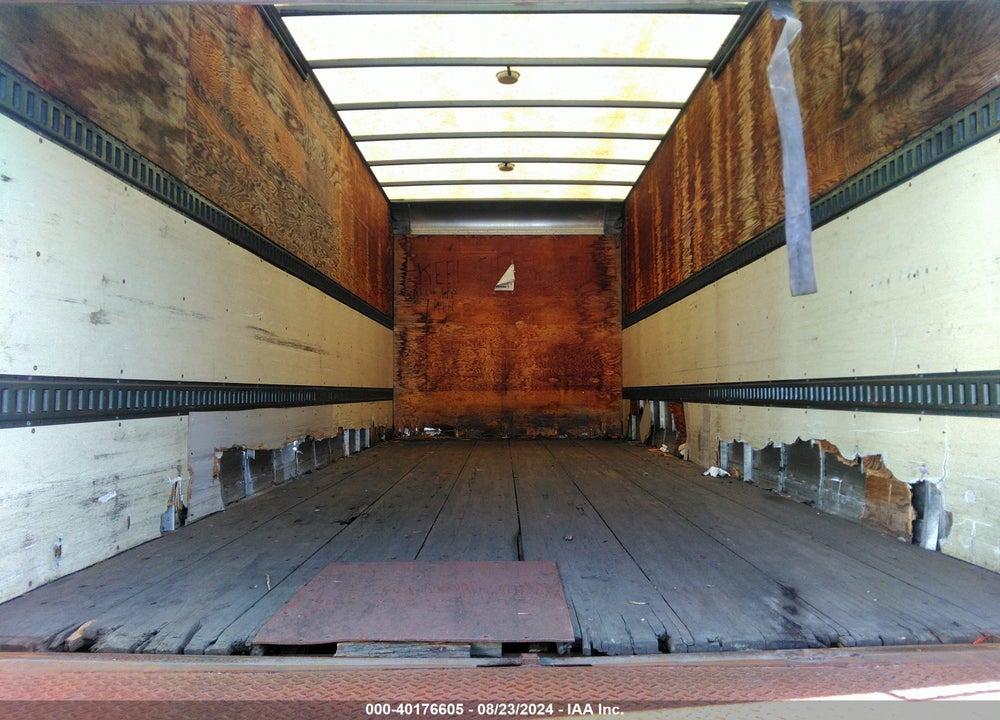 1996 FORD F800 VIN: 1FDNF80CXTVA10115