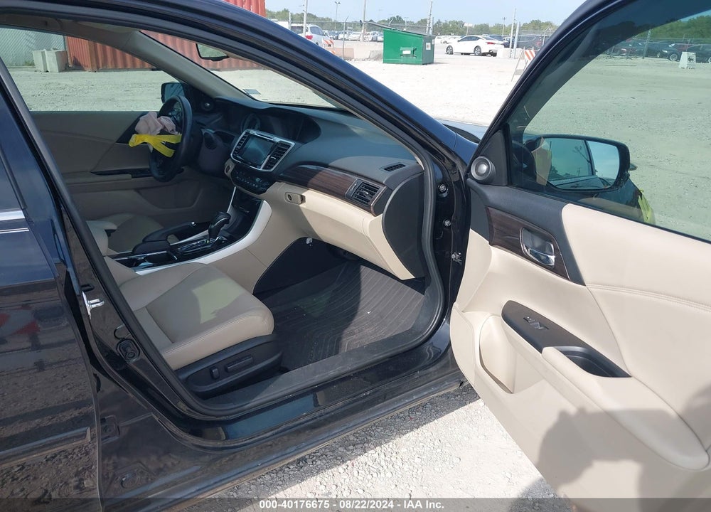 2016 HONDA ACCORD EX-L V-6 VIN: 1HGCR3F87GA000939