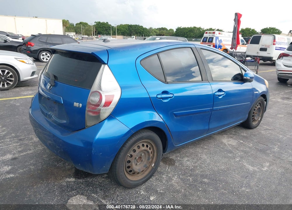 2013 TOYOTA PRIUS C TWO VIN: JTDKDTB37D1044504