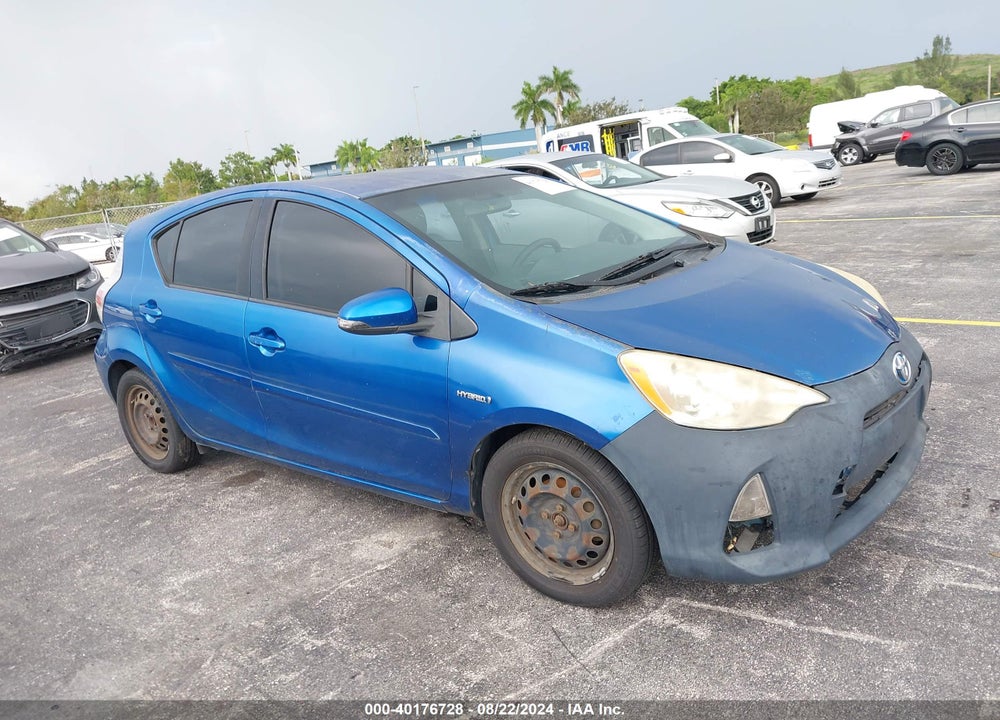 2013 TOYOTA PRIUS C TWO VIN: JTDKDTB37D1044504