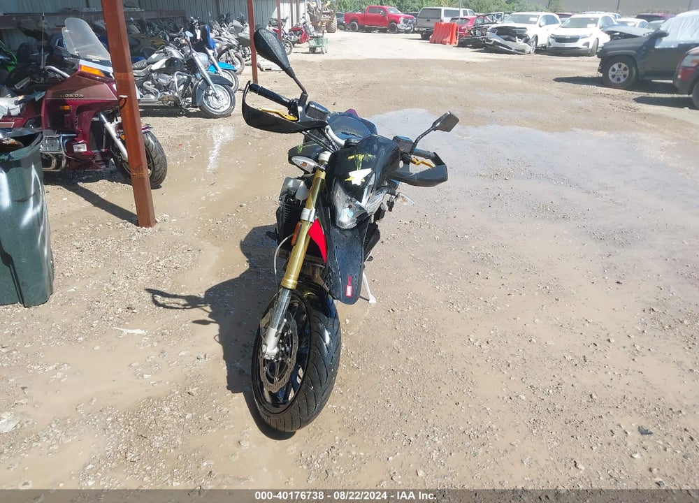 2009 APRILIA DORSODURO 750 VIN: ZD4SMC0049S000247