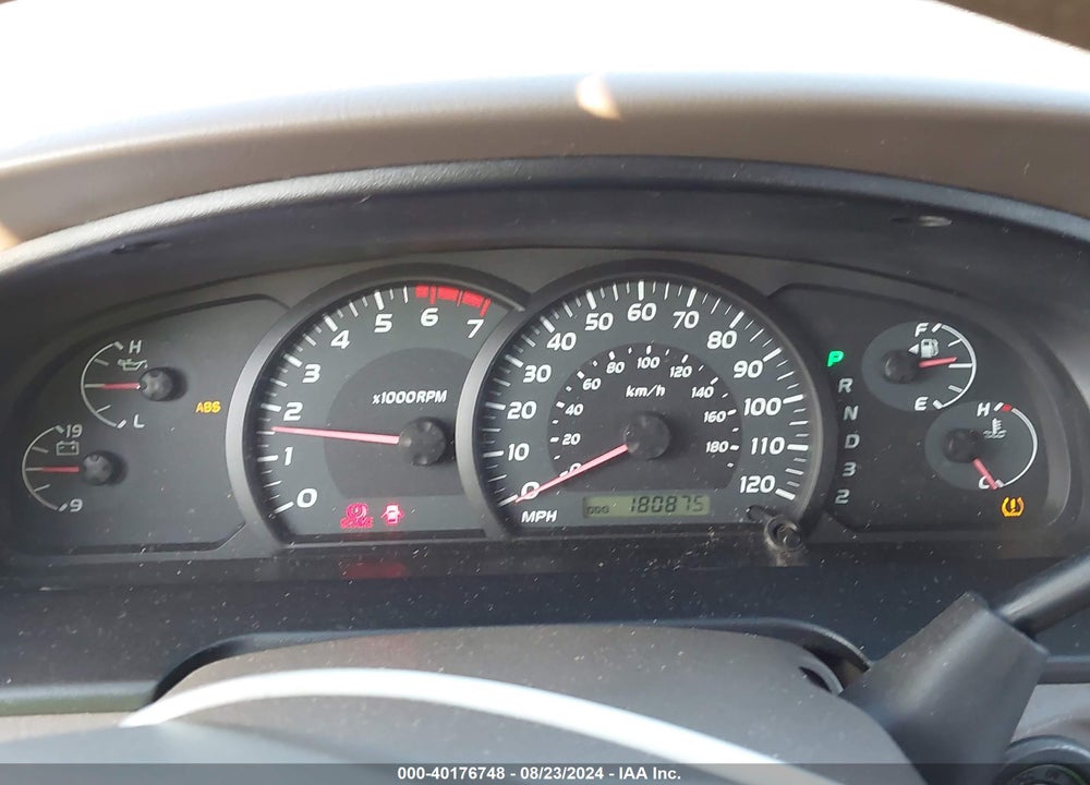 2005 TOYOTA TUNDRA SR5 V8 VIN: 5TBET341X5S467540