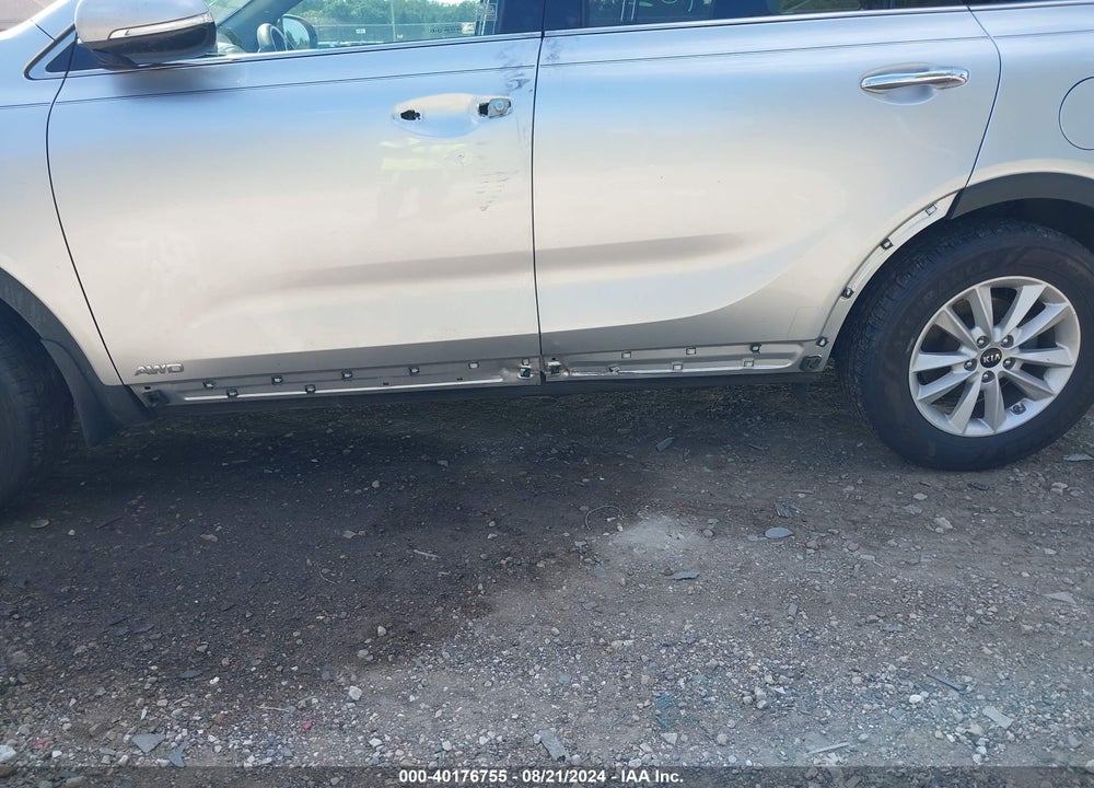 2019 KIA SORENTO 2.4L LX VIN: 5XYPGDA32KG572128