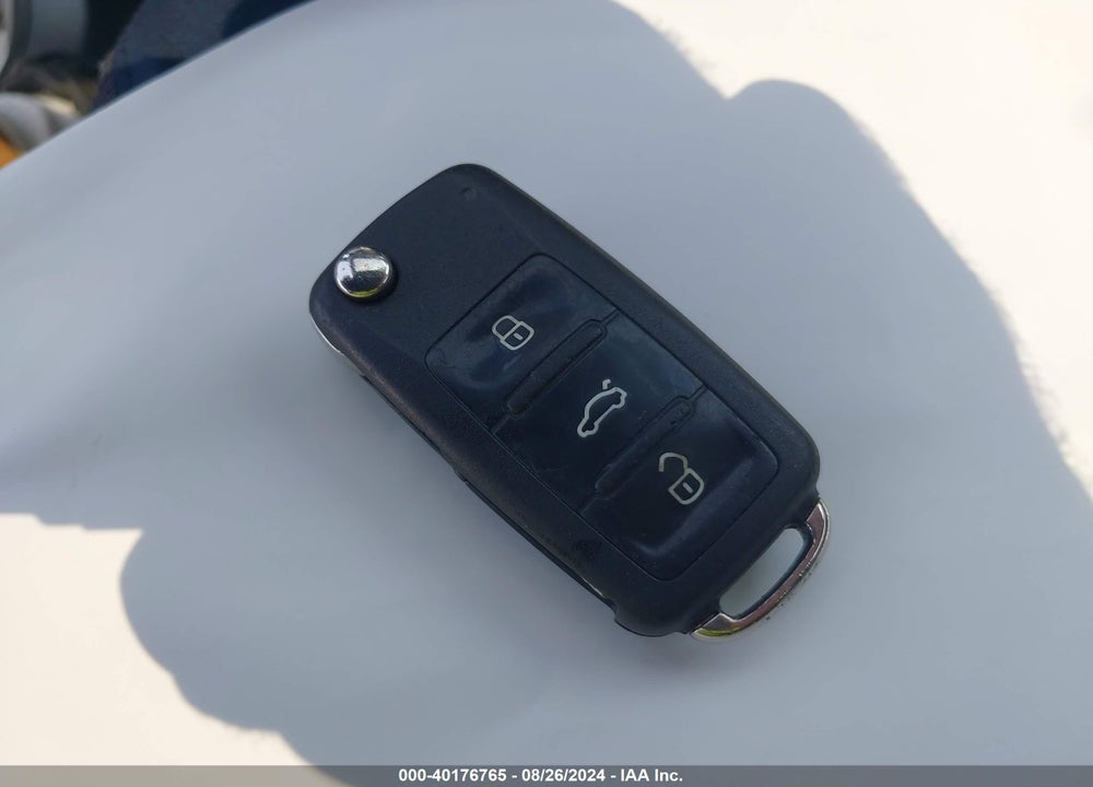 2010 VOLKSWAGEN GTI 4-DOOR VIN: WVWHV7AJ6AW416072