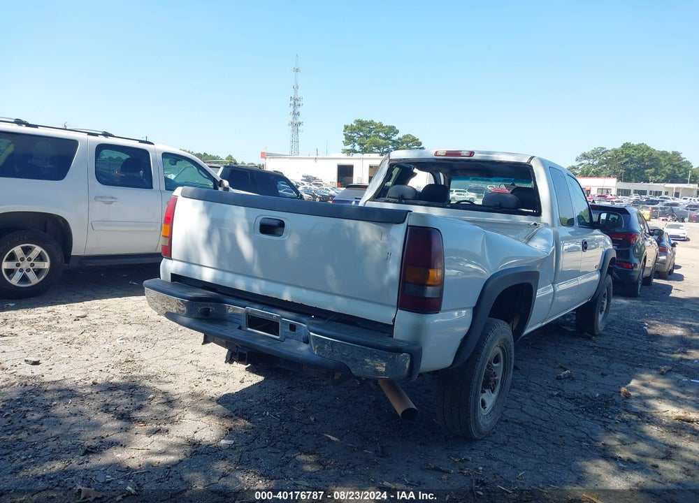 2002 CHEVROLET SILVERADO 2500HD VIN: 1GCHC29U92Z117053