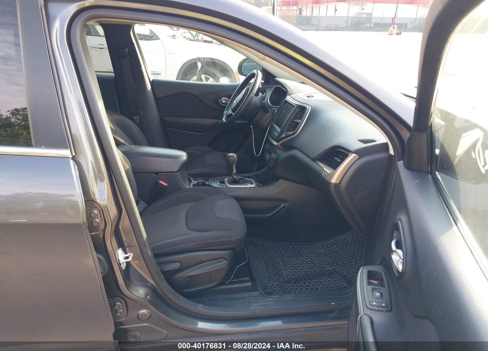 2015 JEEP CHEROKEE LATITUDE VIN: 1C4PJLCS8FW547775