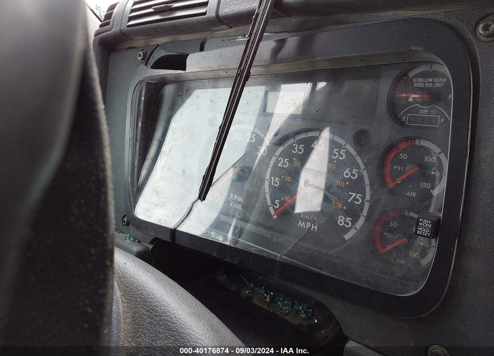 2014 FREIGHTLINER CASCADIA 125 VIN: 3AKJGEDV2ESFJ5543