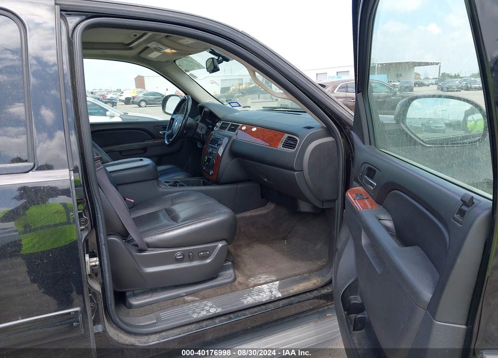 2013 CHEVROLET SUBURBAN 1500 LT VIN: 1GNSCJE05DR250793