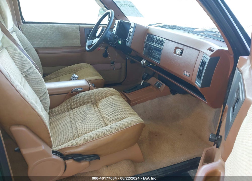 1989 GMC S15 JIMMY VIN: 1GKCT18Z9K0527538