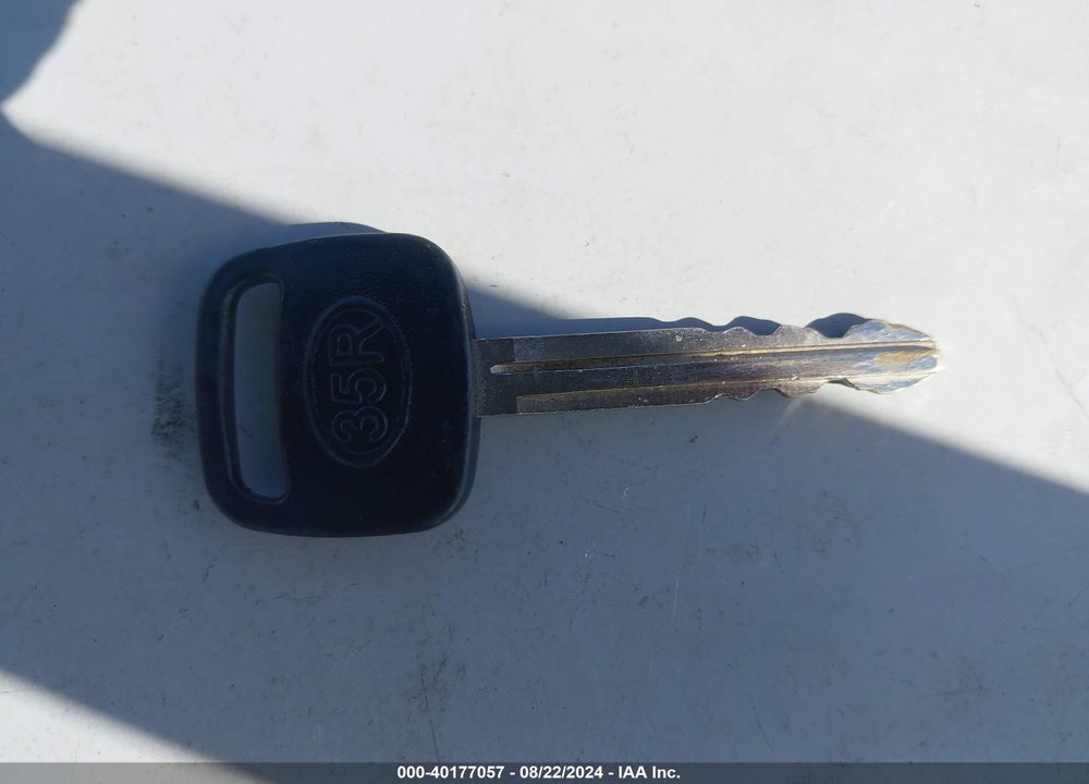 1997 TOYOTA AVALON XL VIN: 4T1BF12BOVU156384
