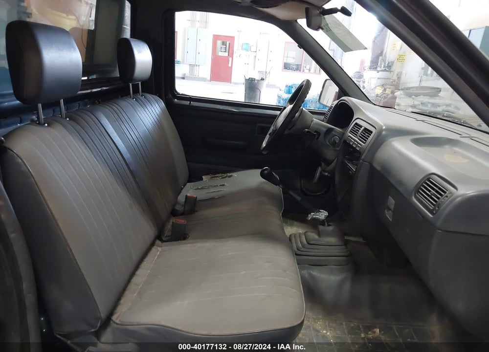 1997 NISSAN 4X2 TRUCK XE VIN: 1N6SD11S5VC353775