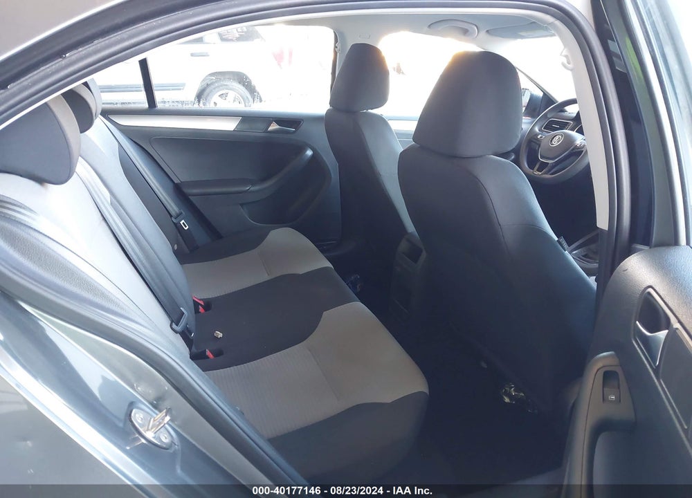 2017 VOLKSWAGEN JETTA 1.4T S VIN: 3VW2B7AJ2HM253801