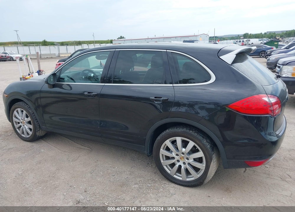 2014 PORSCHE CAYENNE PLATINUM EDITION VIN: WP1AA2A28ELA09840