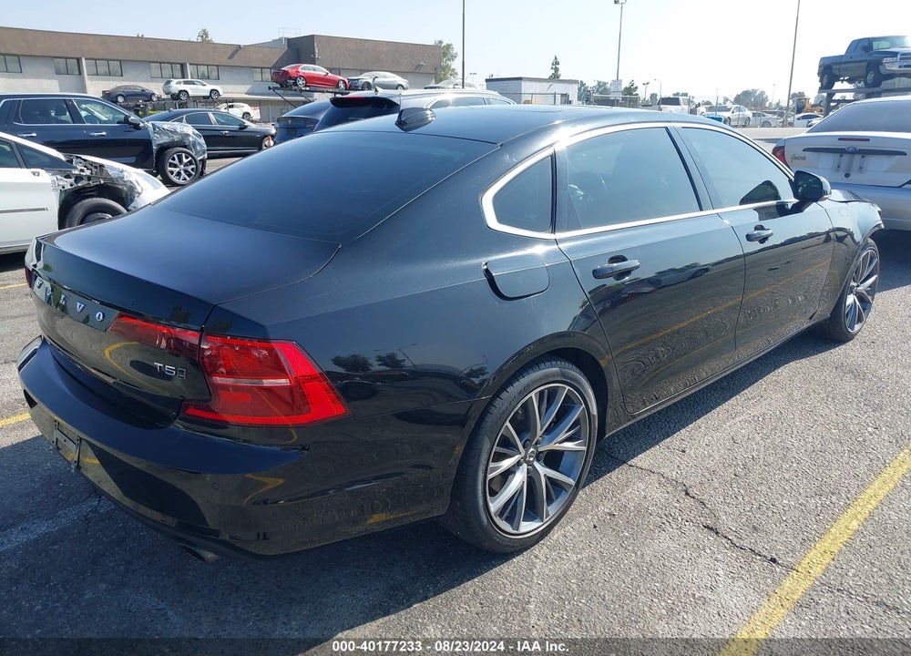 2018 VOLVO S90 T5 MOMENTUM VIN: LVY982MK5JP030085