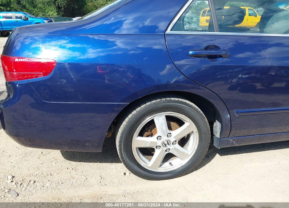 2005 HONDA ACCORD 2.4 EX VIN: 1HGCM56705A060592