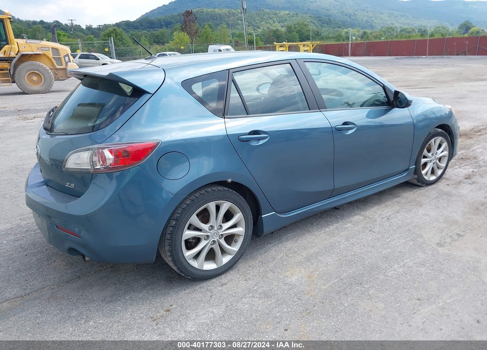 2011 MAZDA 3 S SPORT VIN: JM1BL1K68B1356460