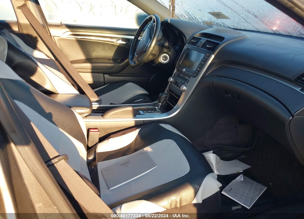 2008 ACURA TL 3.2 VIN: 19UUA66238A050585