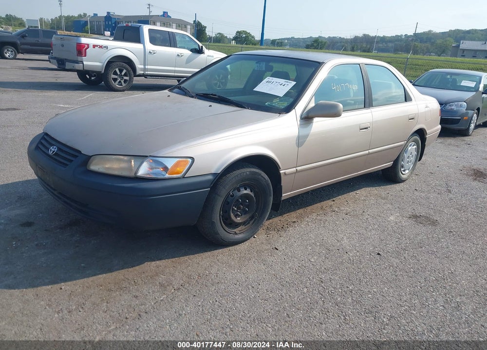 1998 TOYOTA CAMRY LE VIN: 4T1BG22K7WU851479