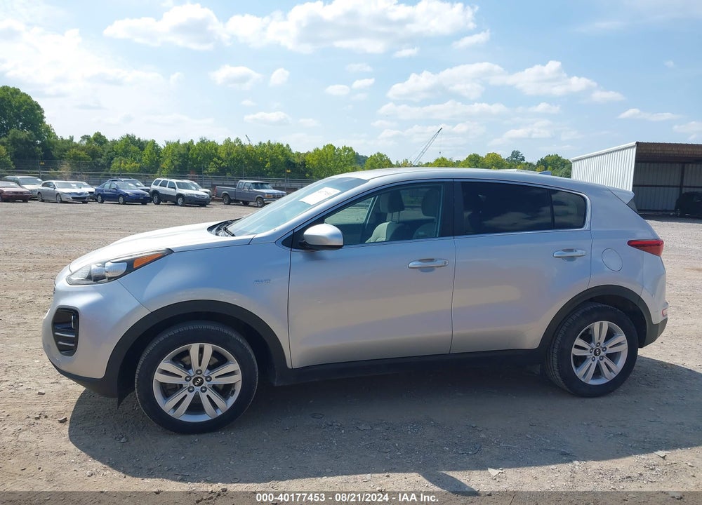2018 KIA SPORTAGE LX VIN: KNDPMCAC7J7371629