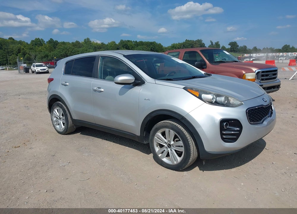 2018 KIA SPORTAGE LX VIN: KNDPMCAC7J7371629