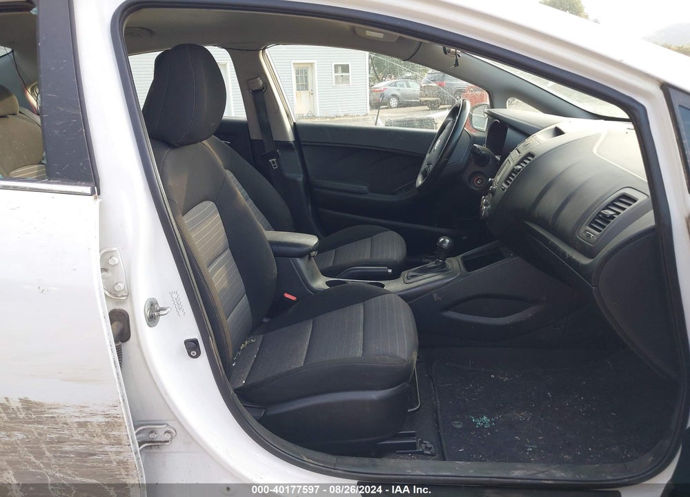 2016 KIA FORTE VIN: KNAFX4A82G5530627