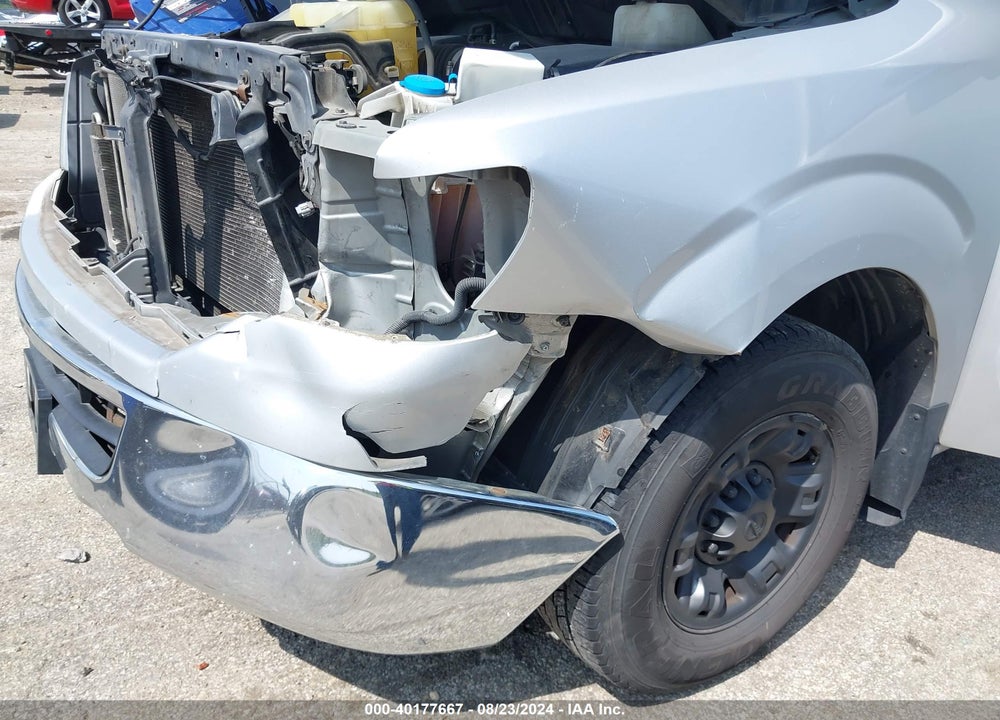 2013 NISSAN NV PASSENGER NV3500 HD SV V6 VIN: 5BZBF0AA4DN202203