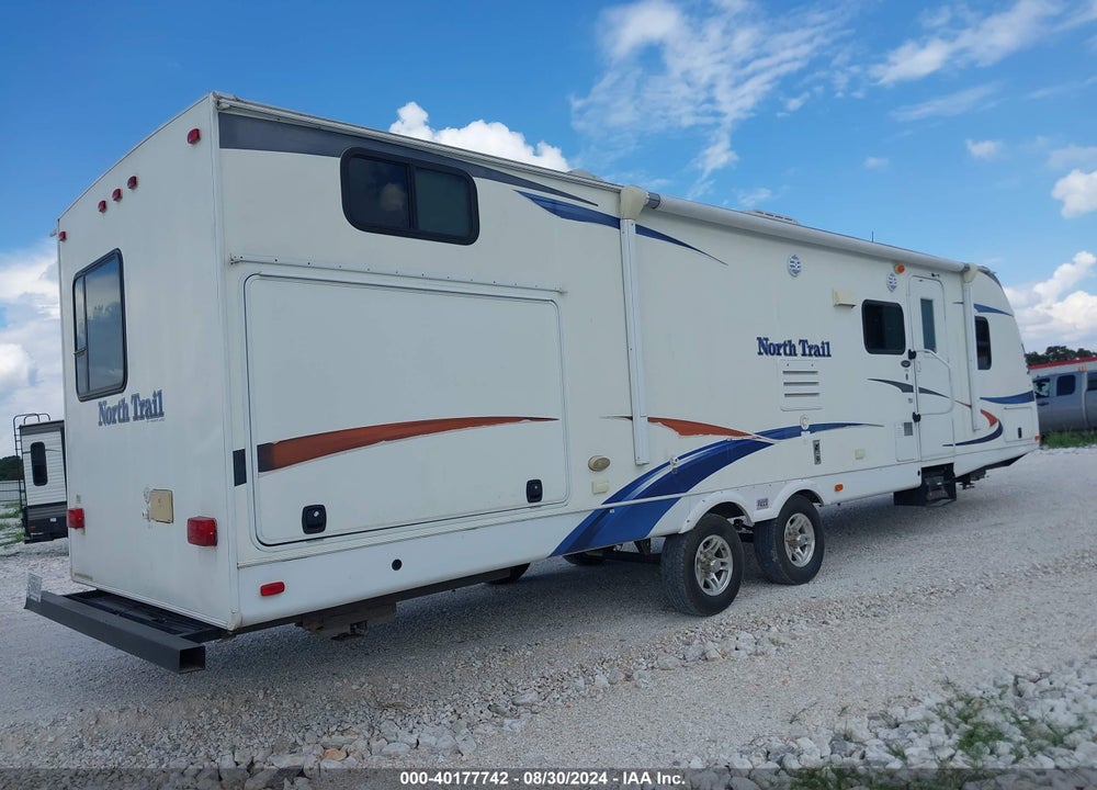 2011 HEARTLAND NORTHTRAIL VIN: 5SFNB3526BE229202