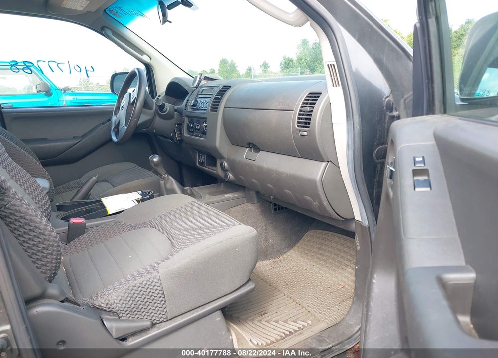 2005 NISSAN FRONTIER LE/NISMO OFF ROAD/SE VIN: 1N6AD06W15C463773
