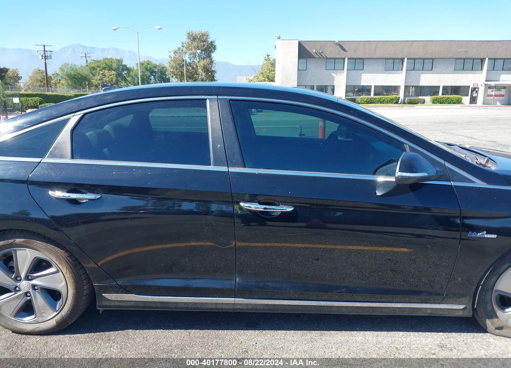 2016 HYUNDAI SONATA PLUG-IN HYBRID LIMITED VIN: KMHE54L24GA029609