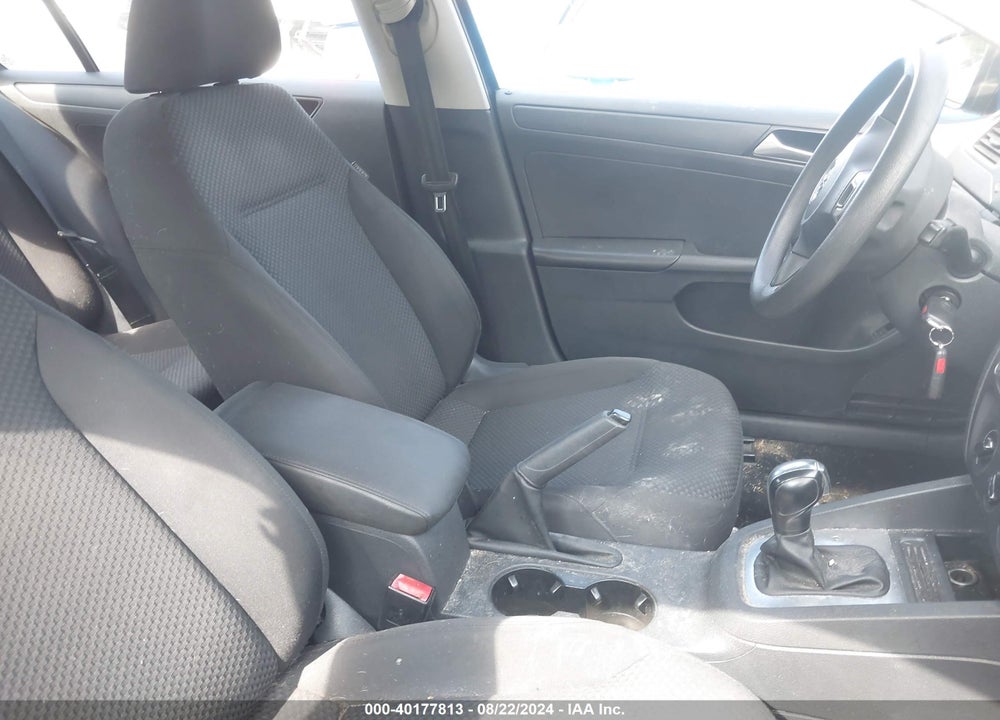 2014 VOLKSWAGEN JETTA 2.0L S VIN: 3VW2K7AJ6EM438607