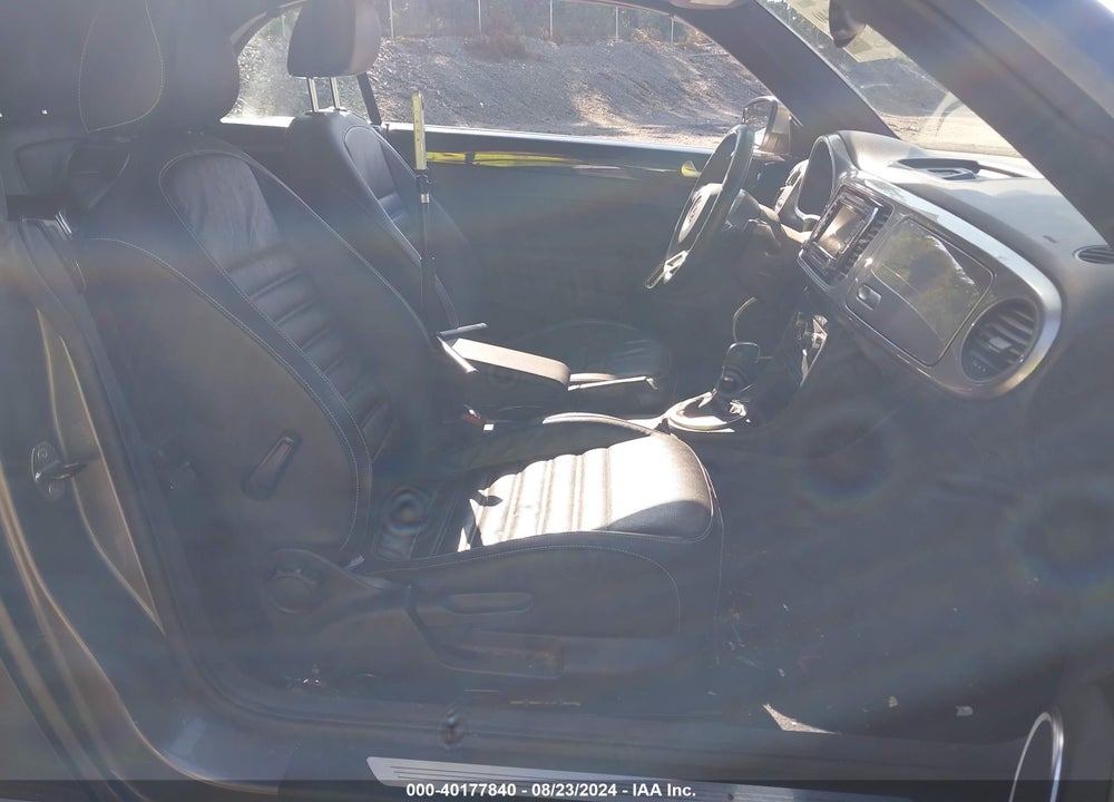 2014 VOLKSWAGEN BEETLE 2.0L TDI VIN: 3VW5L7AT7EM817613