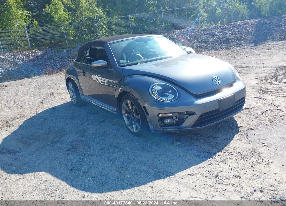 2014 VOLKSWAGEN BEETLE 2.0L TDI VIN: 3VW5L7AT7EM817613