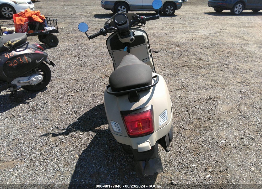 2024 VESPA GTS/SEI GIORNI 300 VIN: ZAPMD39M9R5400084