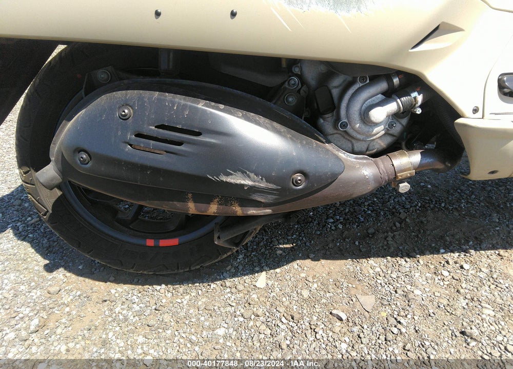 2024 VESPA GTS/SEI GIORNI 300 VIN: ZAPMD39M9R5400084
