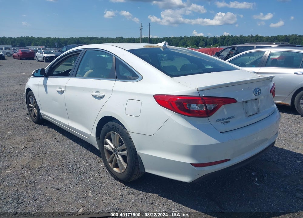 2015 HYUNDAI SONATA SE VIN: 5NPE24AF3FH209268