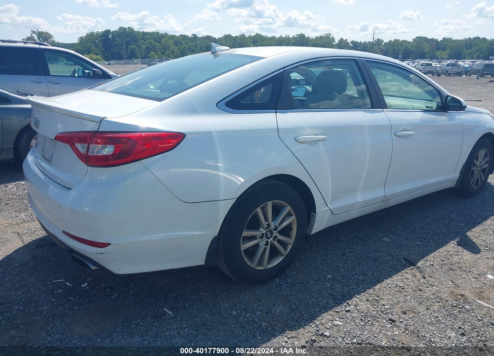 2015 HYUNDAI SONATA SE VIN: 5NPE24AF3FH209268