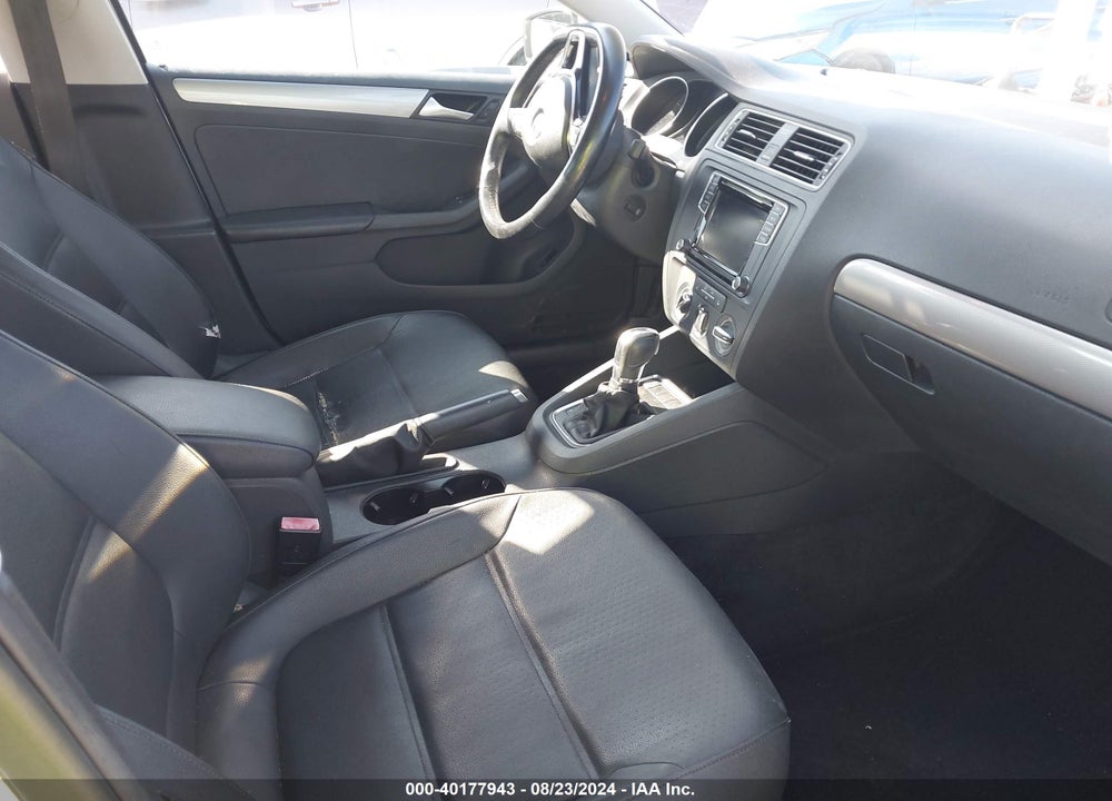 2017 VOLKSWAGEN JETTA 1.4T SE VIN: 3VWDB7AJ2HM336377