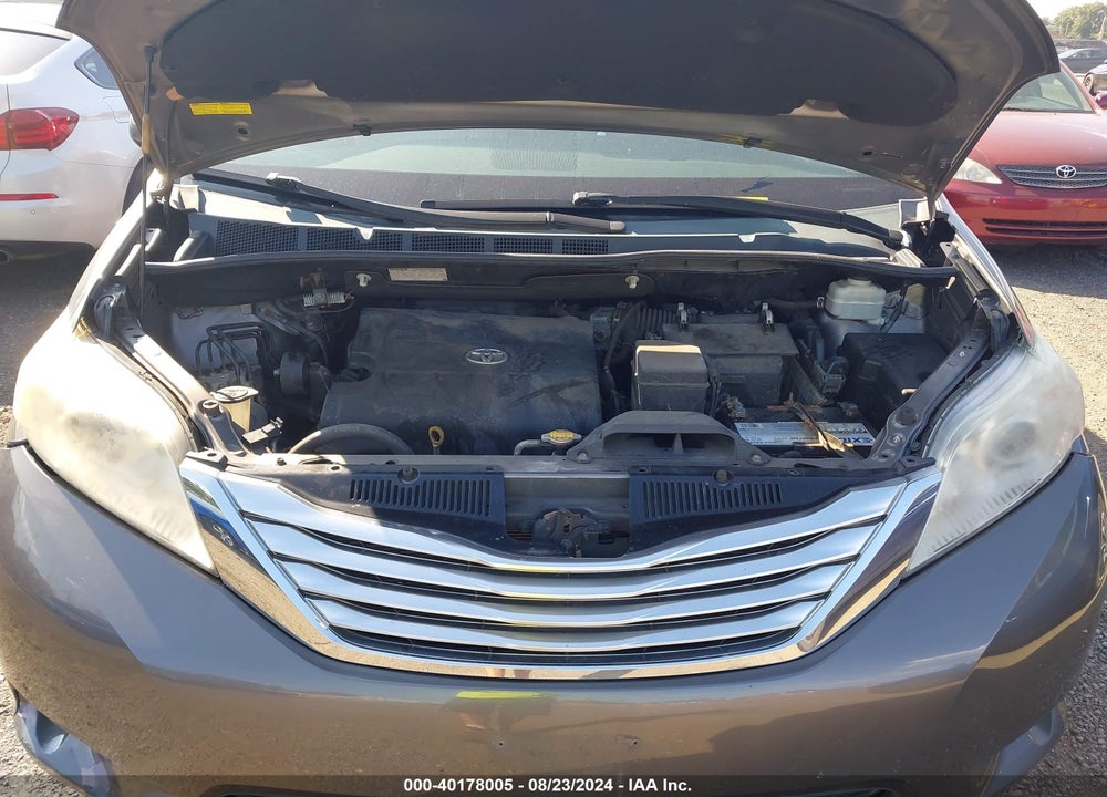 2011 TOYOTA SIENNA XLE V6 VIN: 5TDYK3DC2BS102063