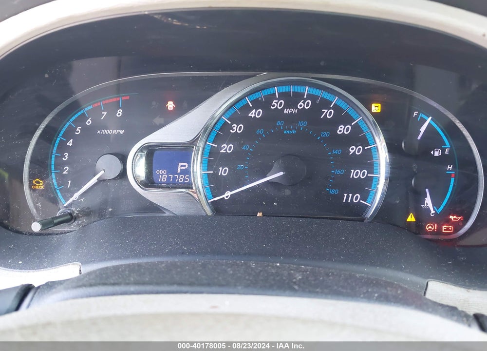 2011 TOYOTA SIENNA XLE V6 VIN: 5TDYK3DC2BS102063