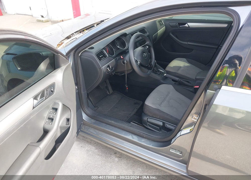 2017 VOLKSWAGEN JETTA 1.4T S VIN: 3VW2B7AJXHM392848