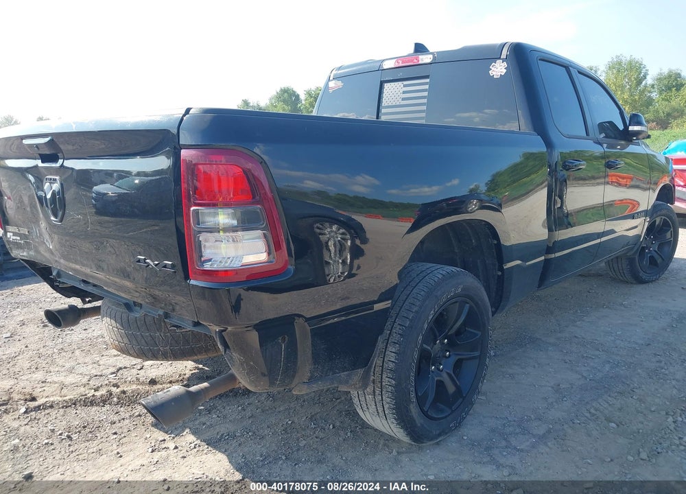 2022 RAM 1500 BIG HORN QUAD CAB 4X4 6'4 BOX VIN: 1C6SRFBT5NN163043