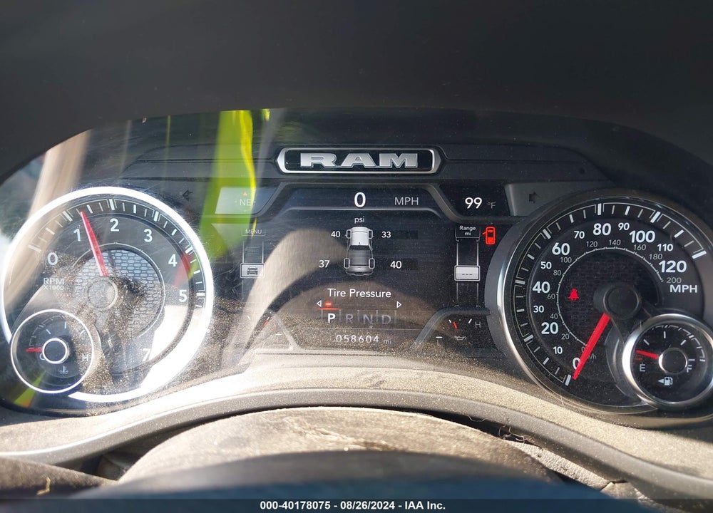 2022 RAM 1500 BIG HORN QUAD CAB 4X4 6'4 BOX VIN: 1C6SRFBT5NN163043