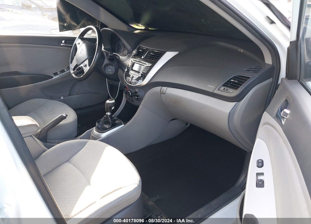2014 HYUNDAI ACCENT SE VIN: KMHCU5AE3EU188761